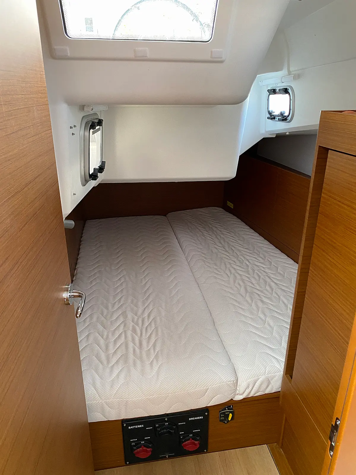 Jeanneau Sun Odyssey 410 | Eugenia