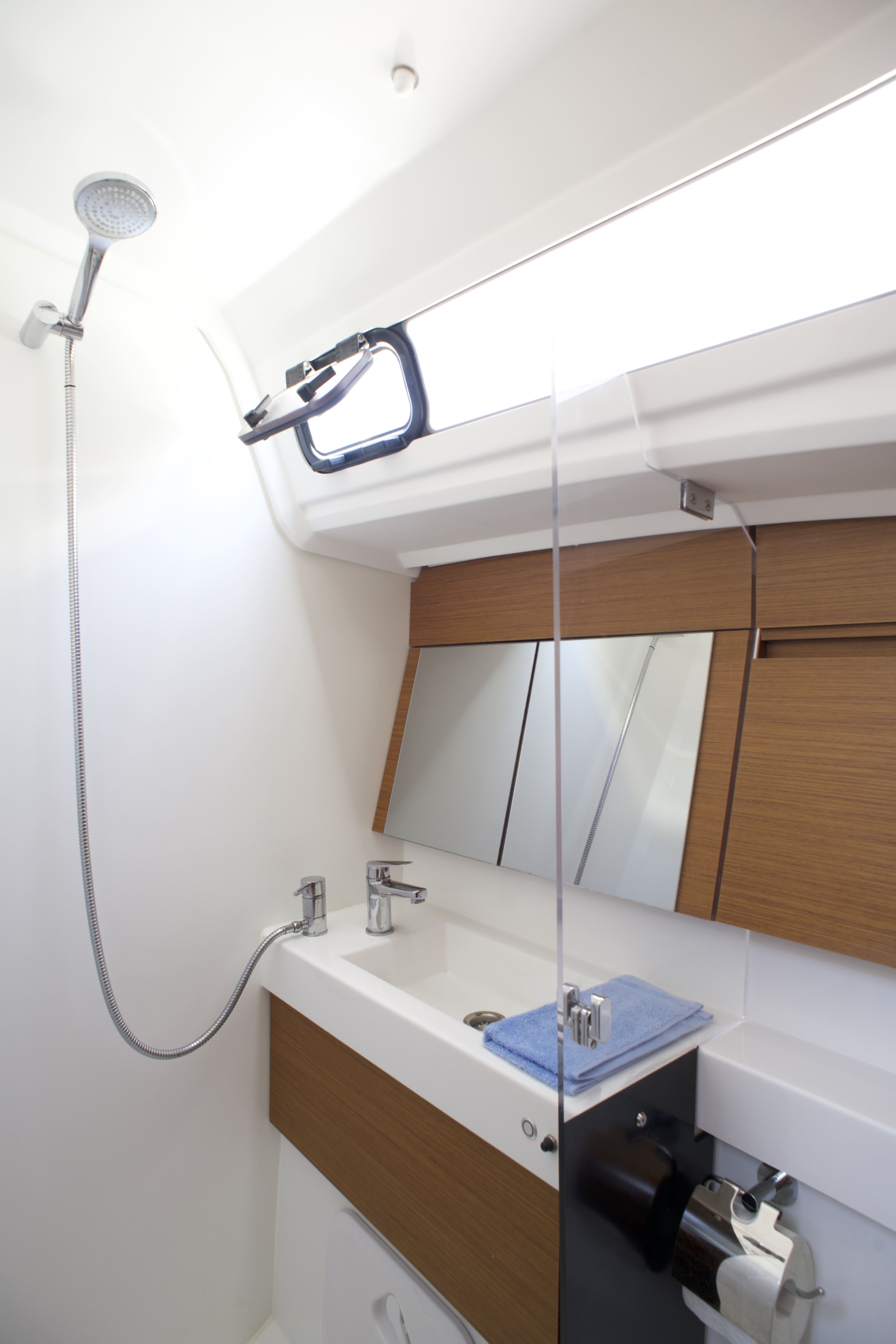 Jeanneau Sun Odyssey 410 | Eugenia