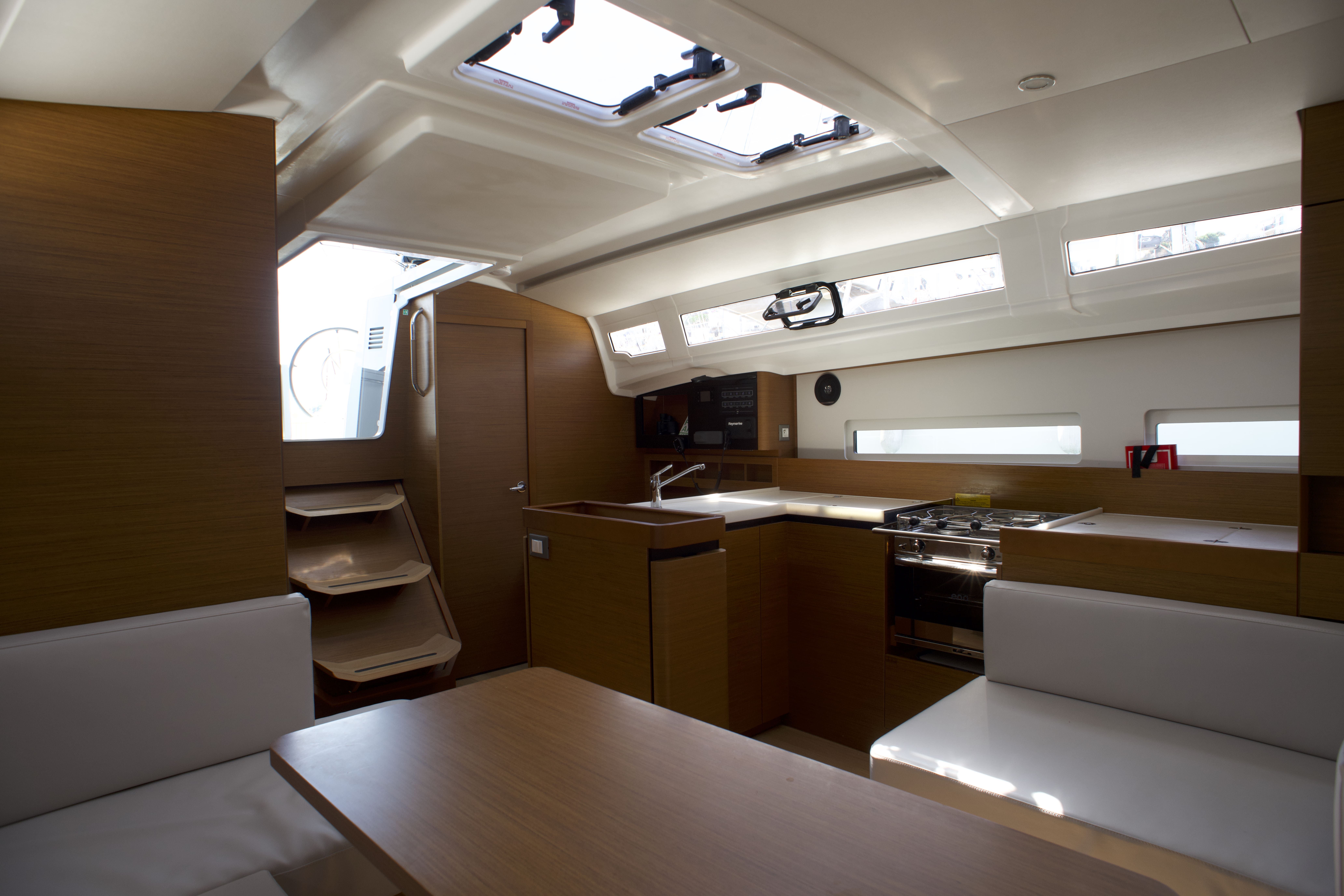 Jeanneau Sun Odyssey 410 | Eugenia