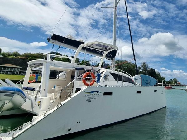 Island Spirit 410 | Gauthai