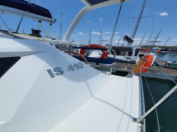 Island Spirit 410 | Gauthai