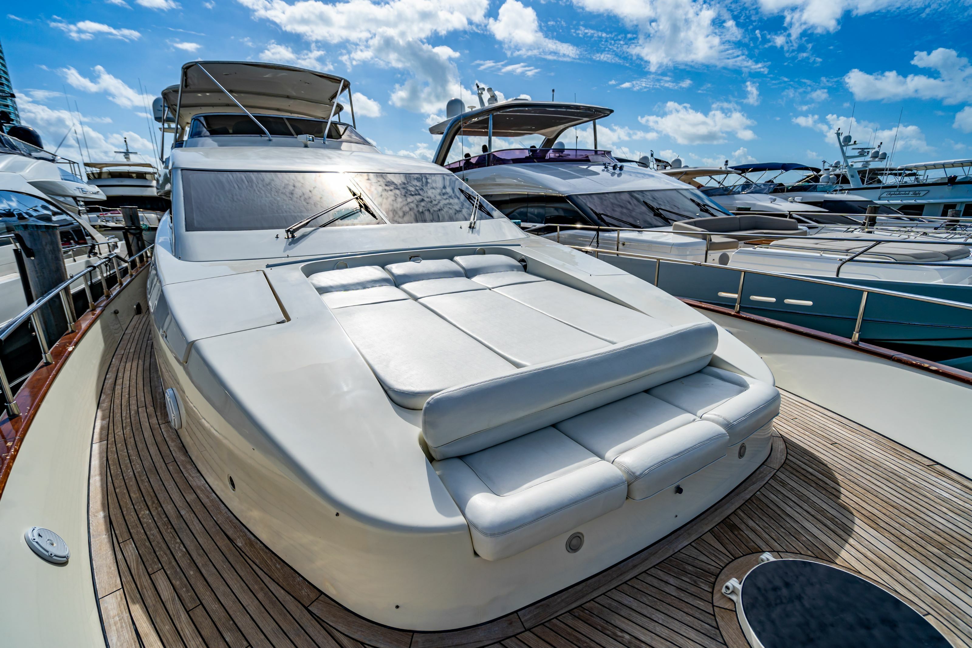 Azimut 85 F | Day Dreamin