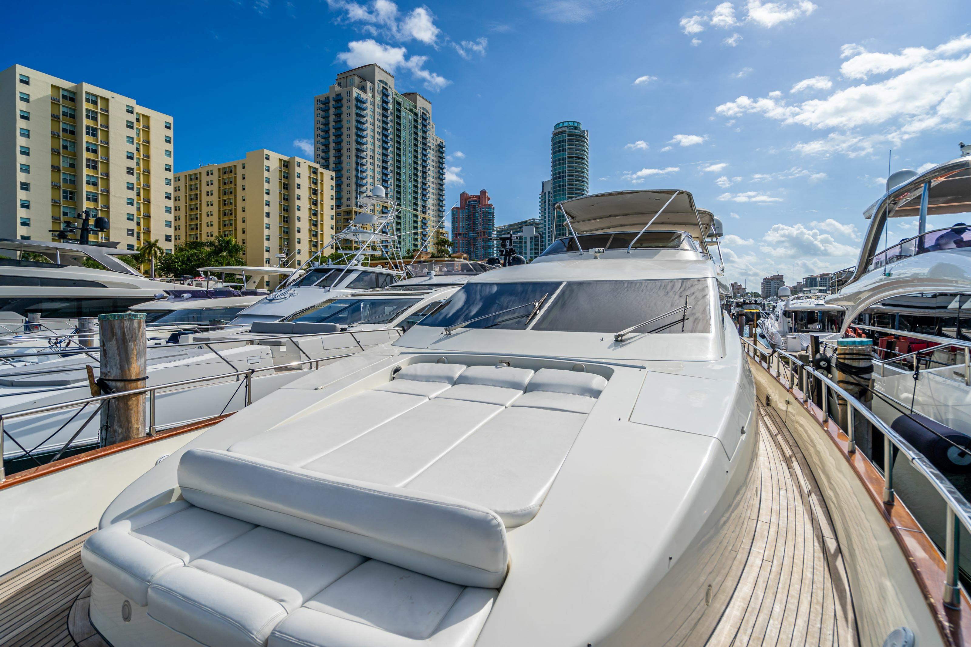 Azimut 85 F | Day Dreamin