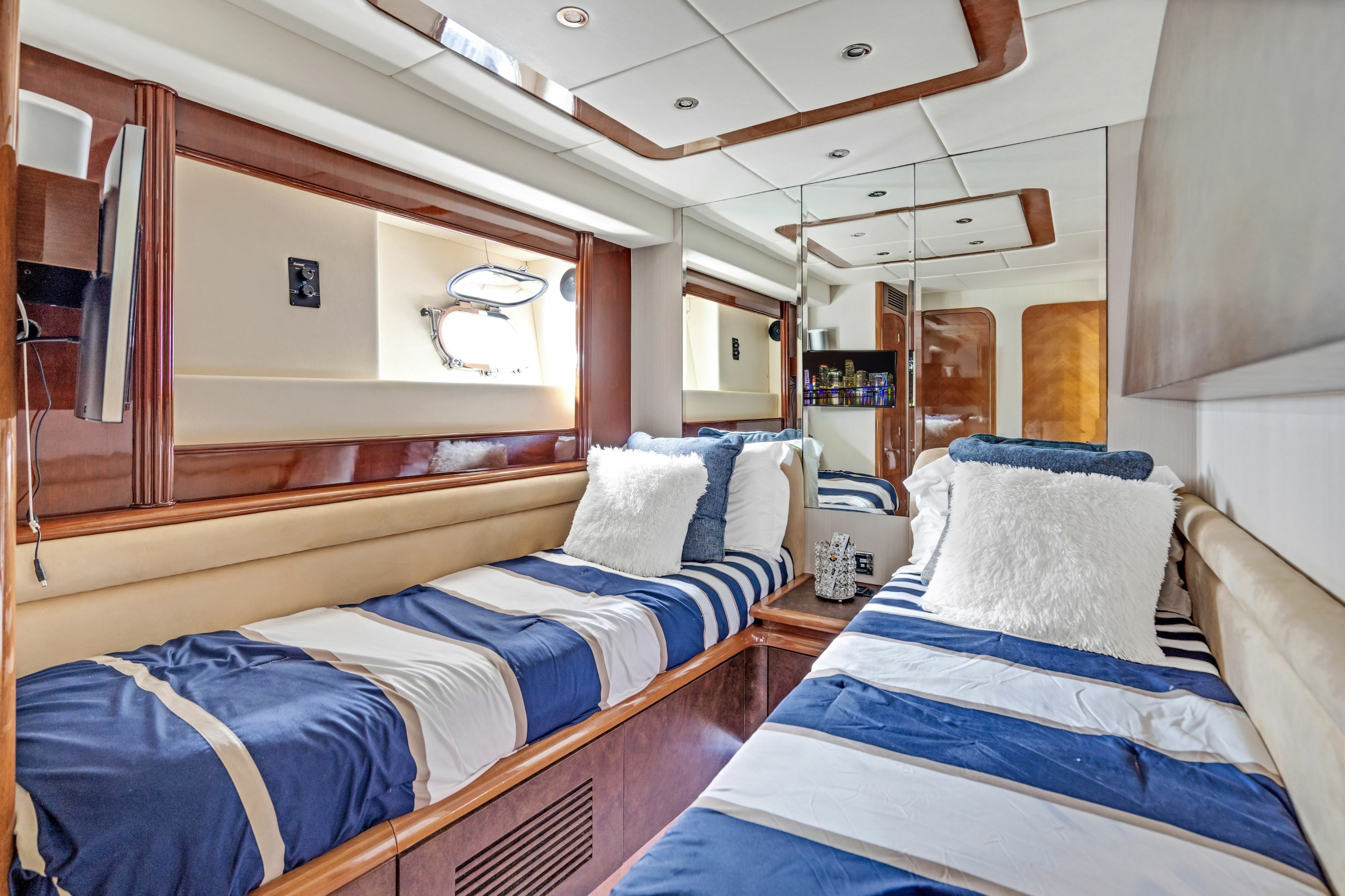 Azimut 85 F | Day Dreamin