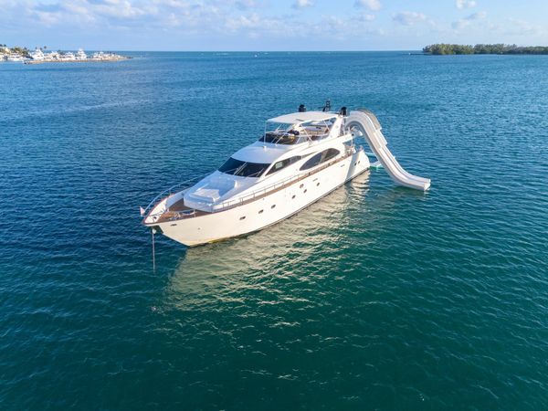 Azimut 85 F | Day Dreamin
