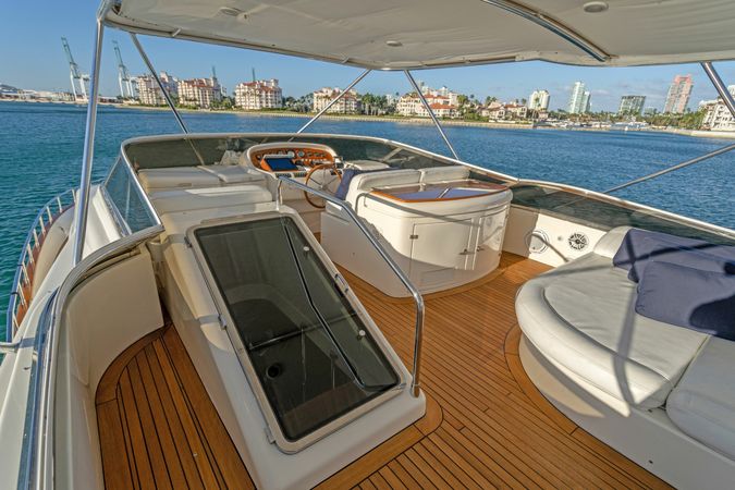 Azimut 85 F | Day Dreamin