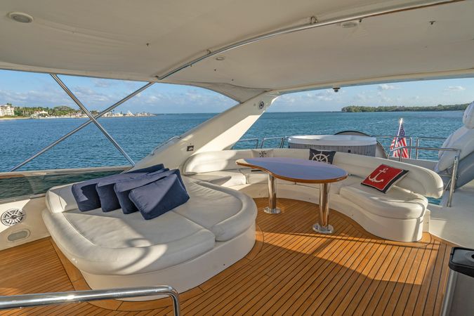Azimut 85 F | Day Dreamin