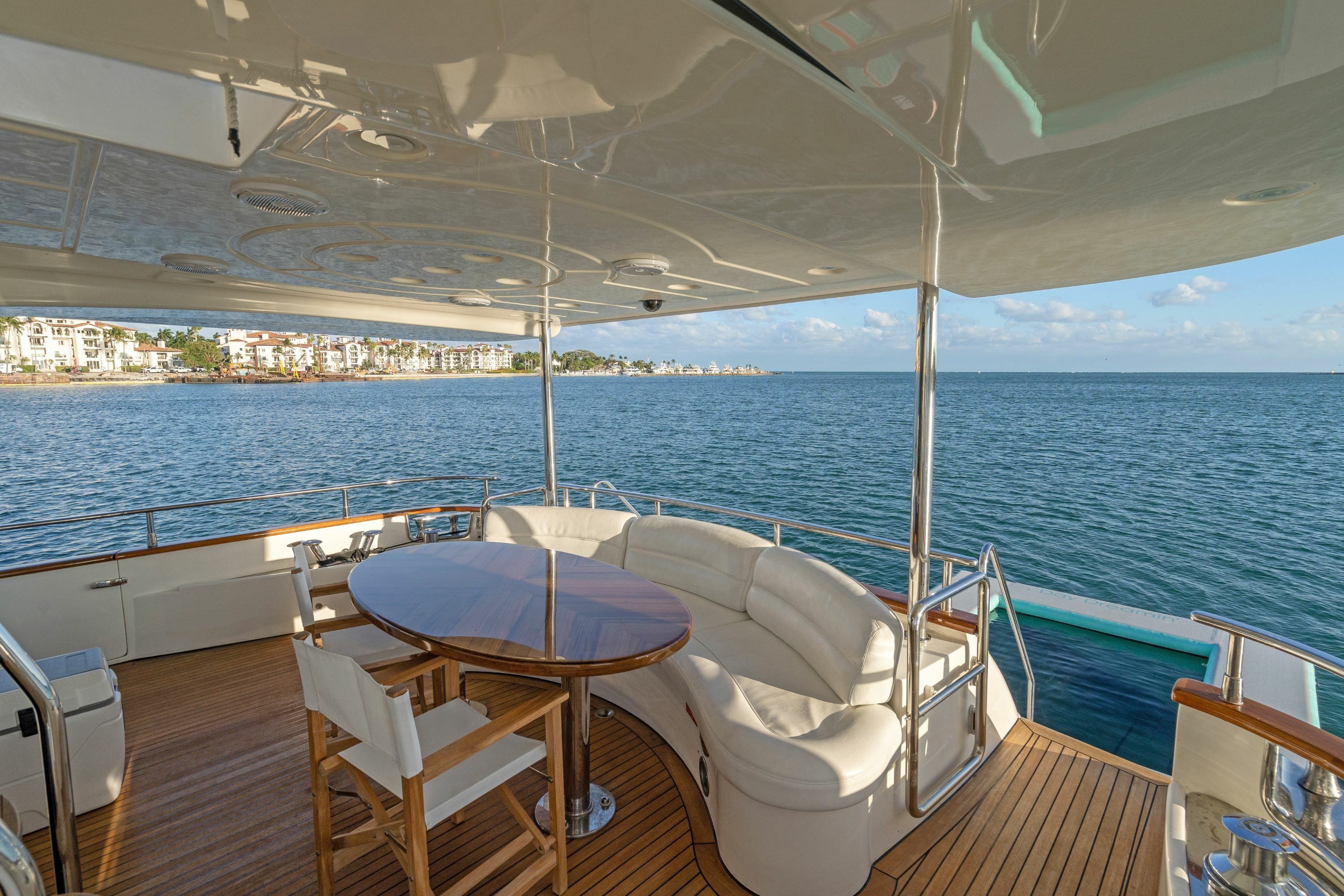 Azimut 85 F | Day Dreamin