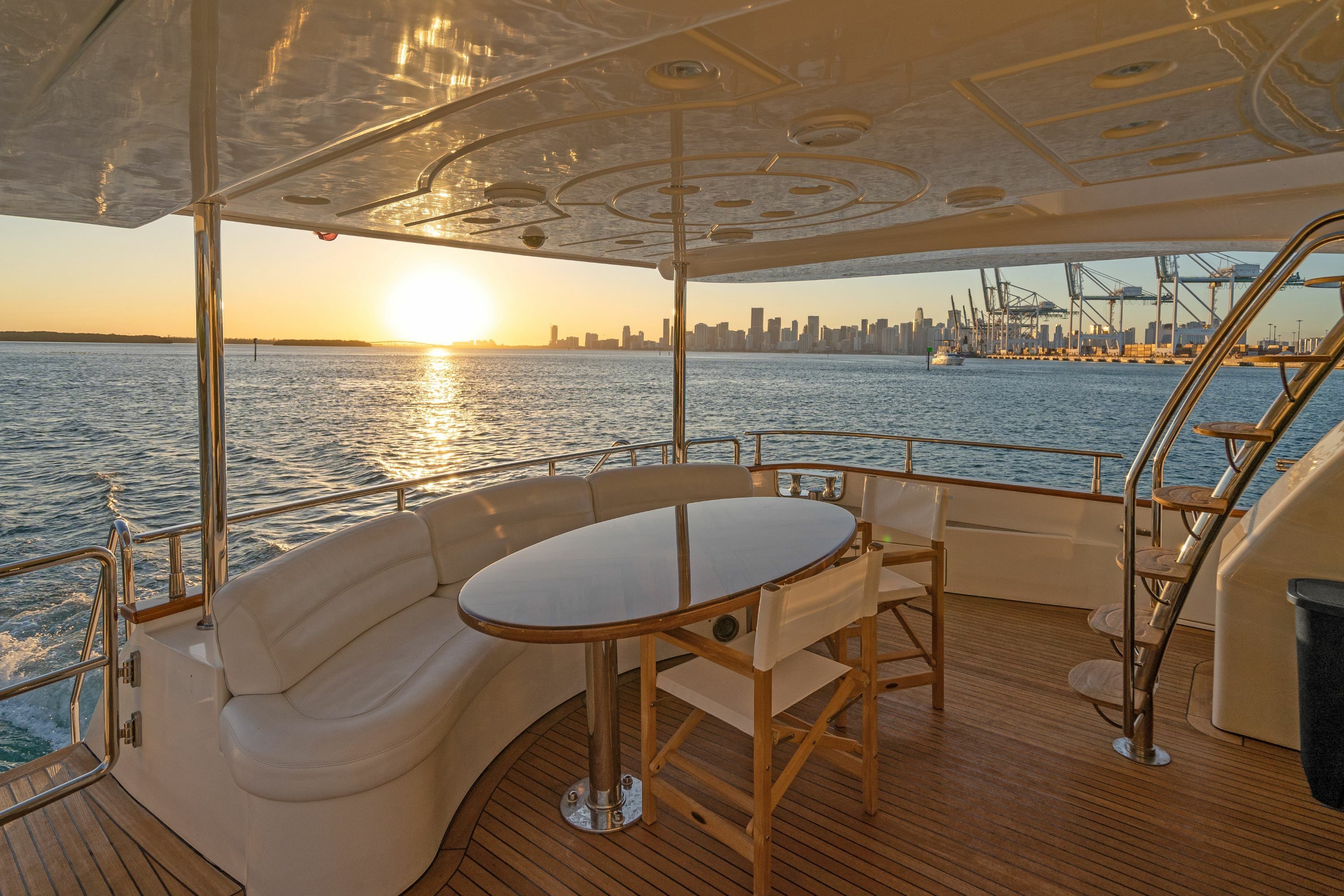 Azimut 85 F | Day Dreamin