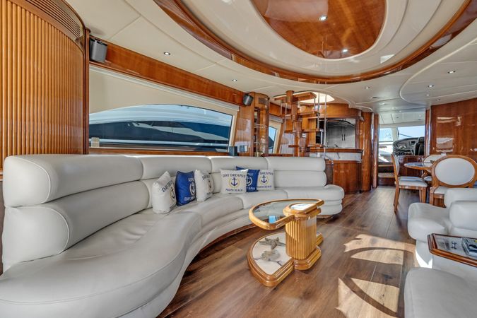 Azimut 85 F | Day Dreamin