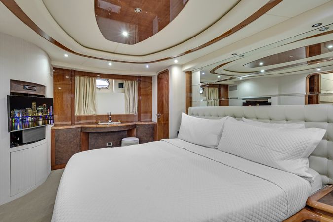Azimut 85 F | Day Dreamin