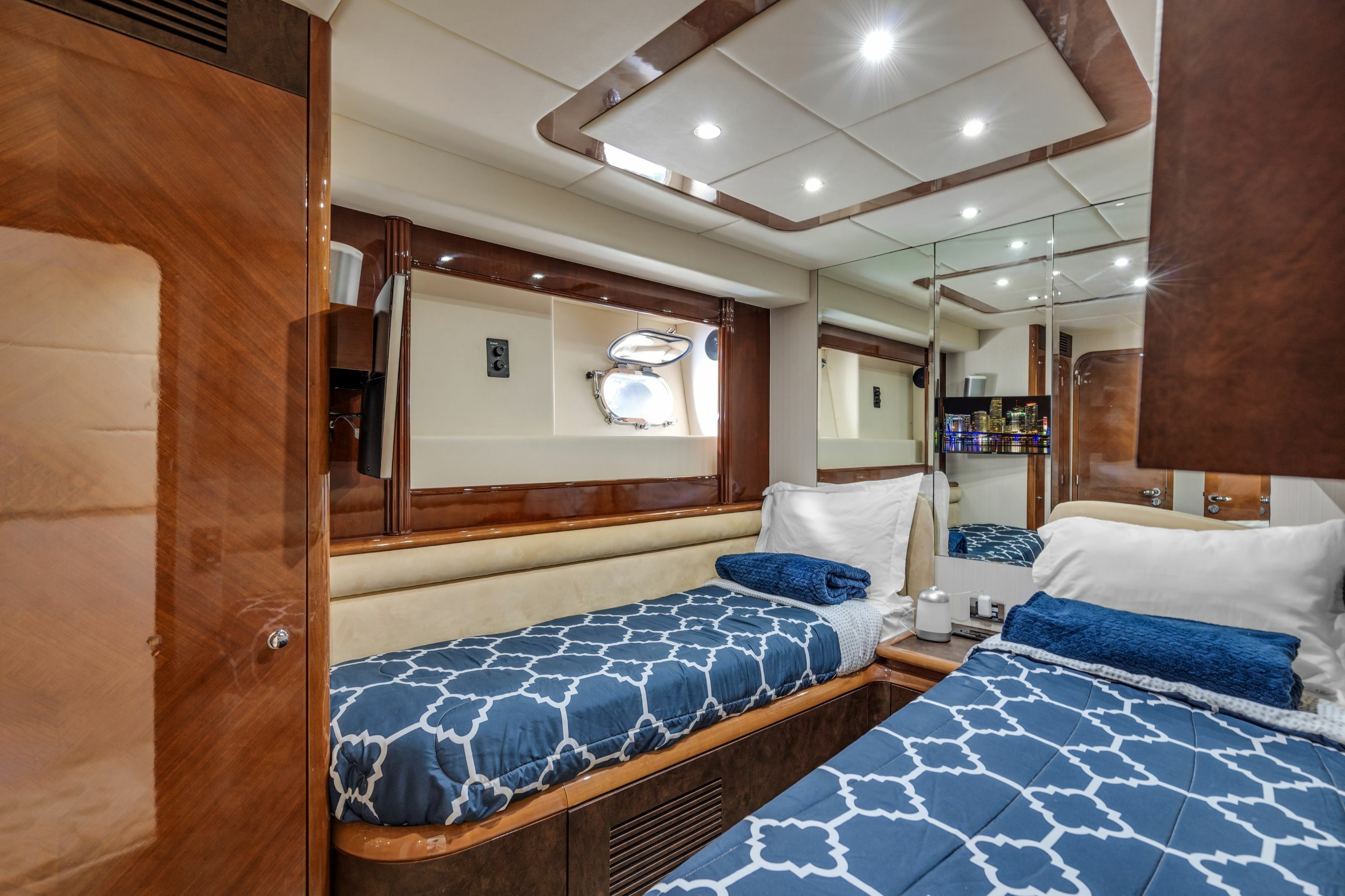 Azimut 85 F | Day Dreamin