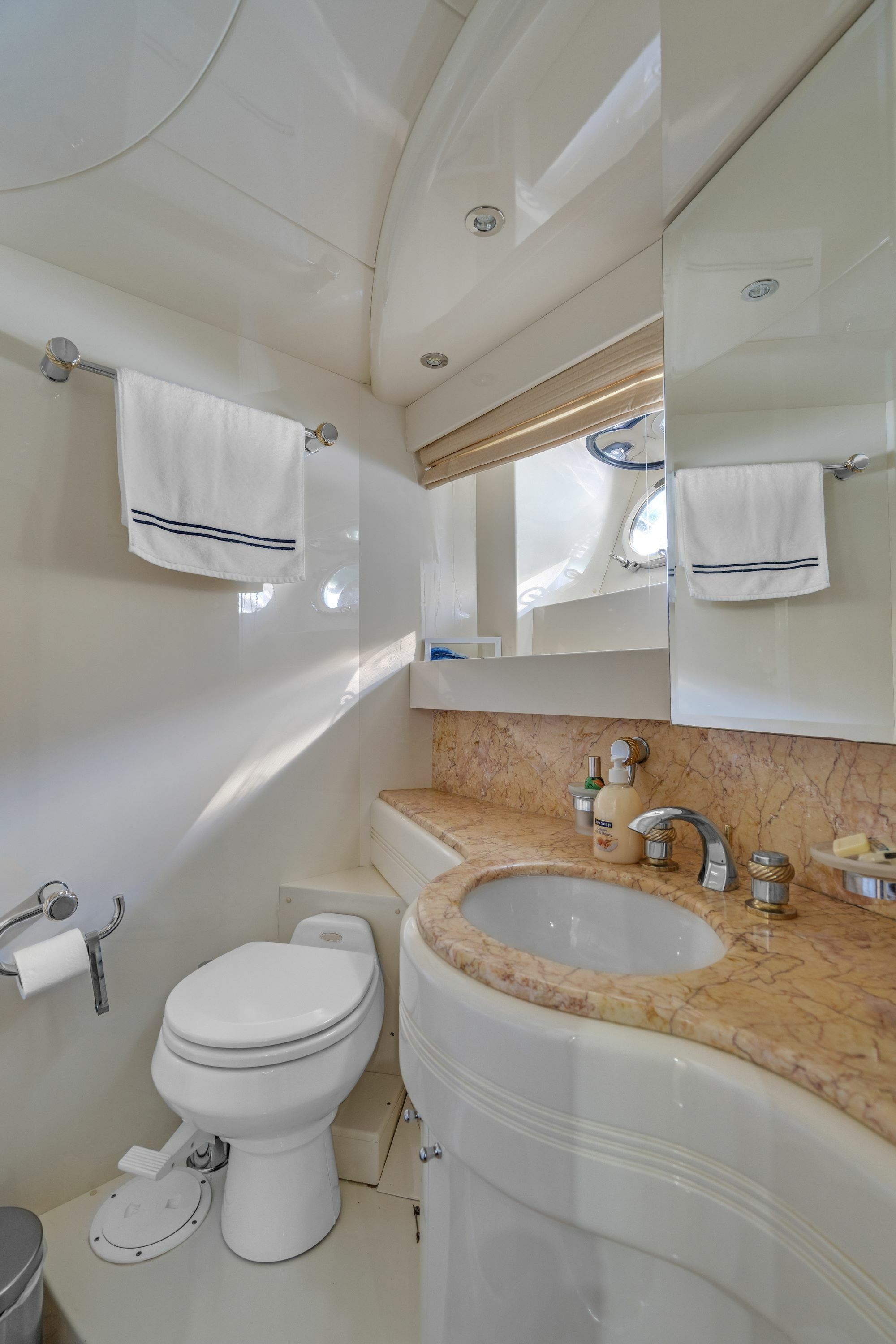 Azimut 85 F | Day Dreamin