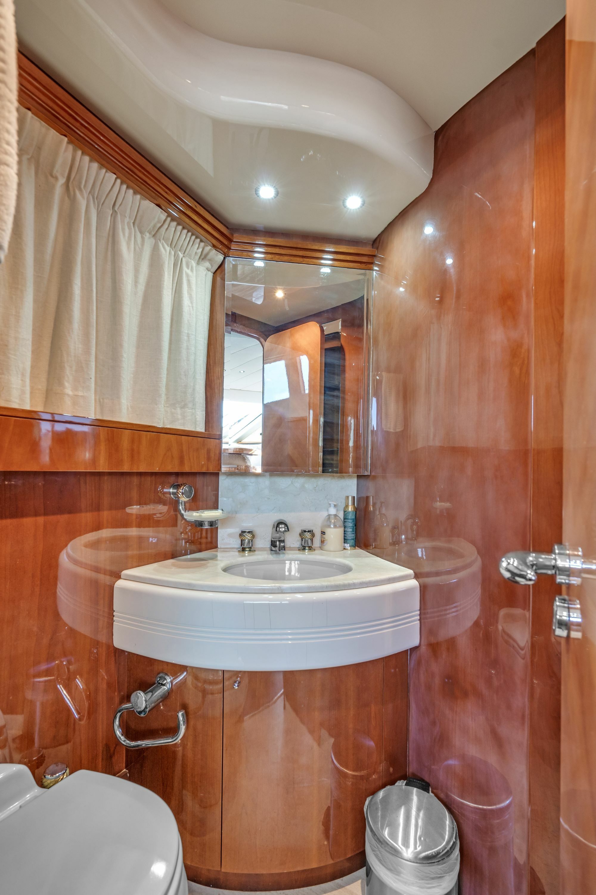 Azimut 85 F | Day Dreamin