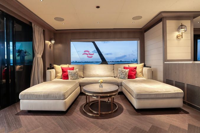 Sirena Yachts 88 | Saint