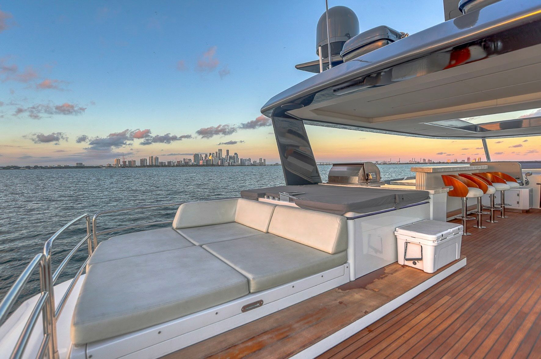 Sirena Yachts 88 | Saint