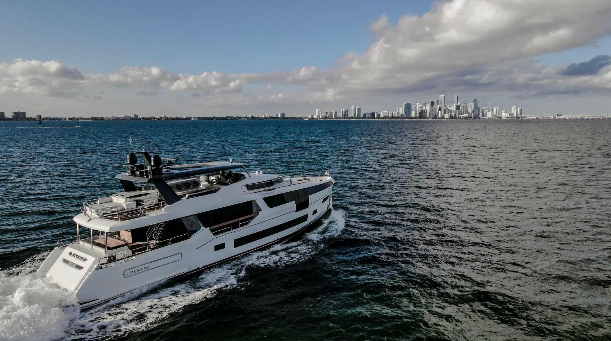 Sirena Yachts 88 | Saint