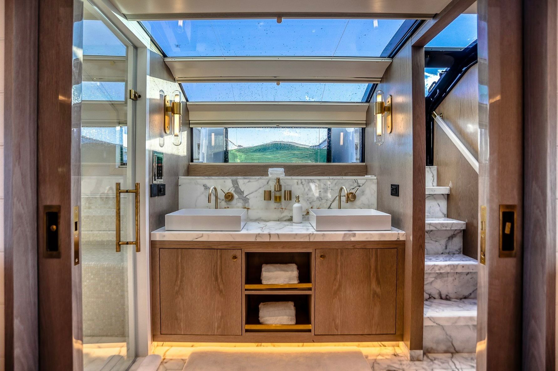 Sirena Yachts 88 | Saint