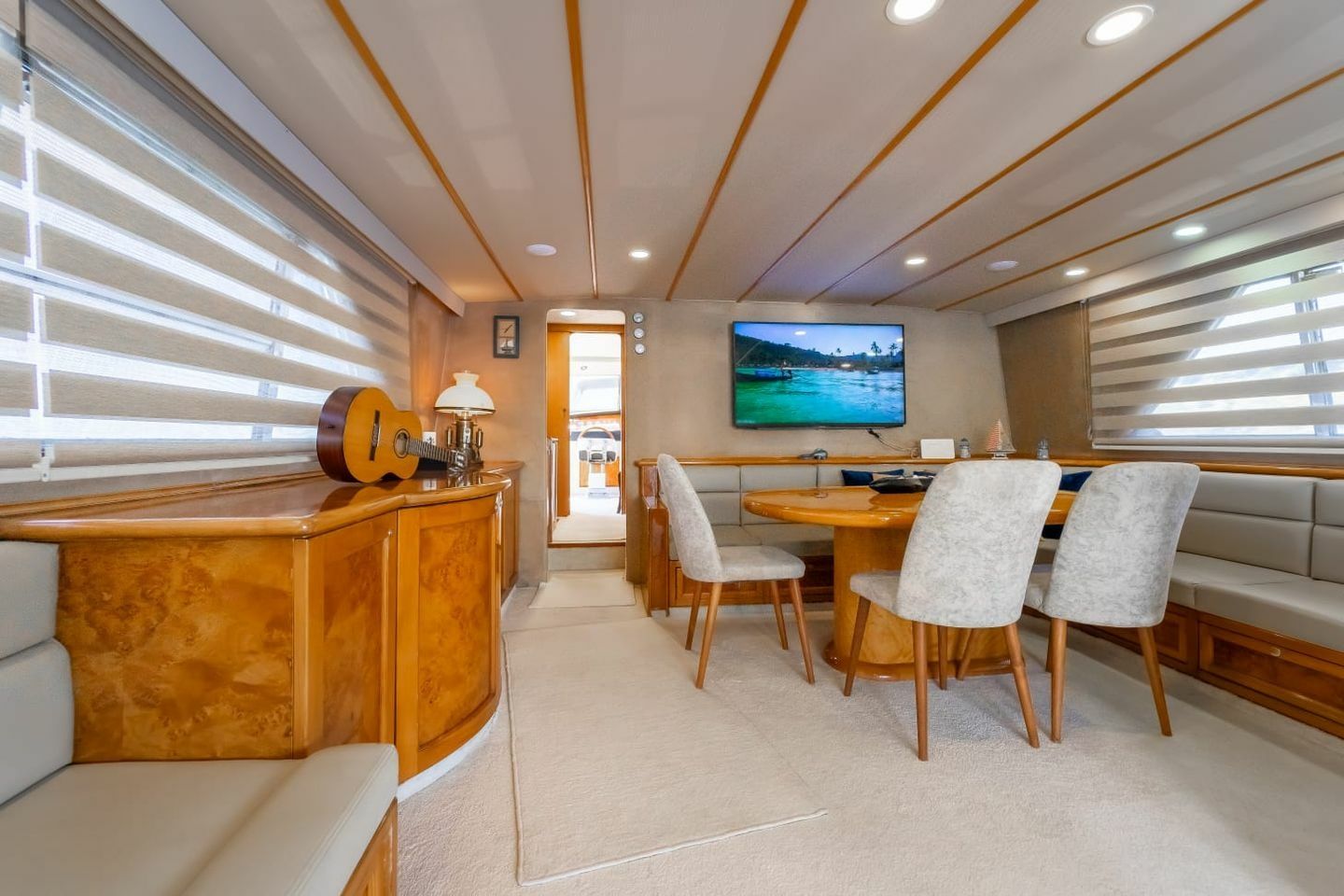 Admiral 22 | Bige Derin