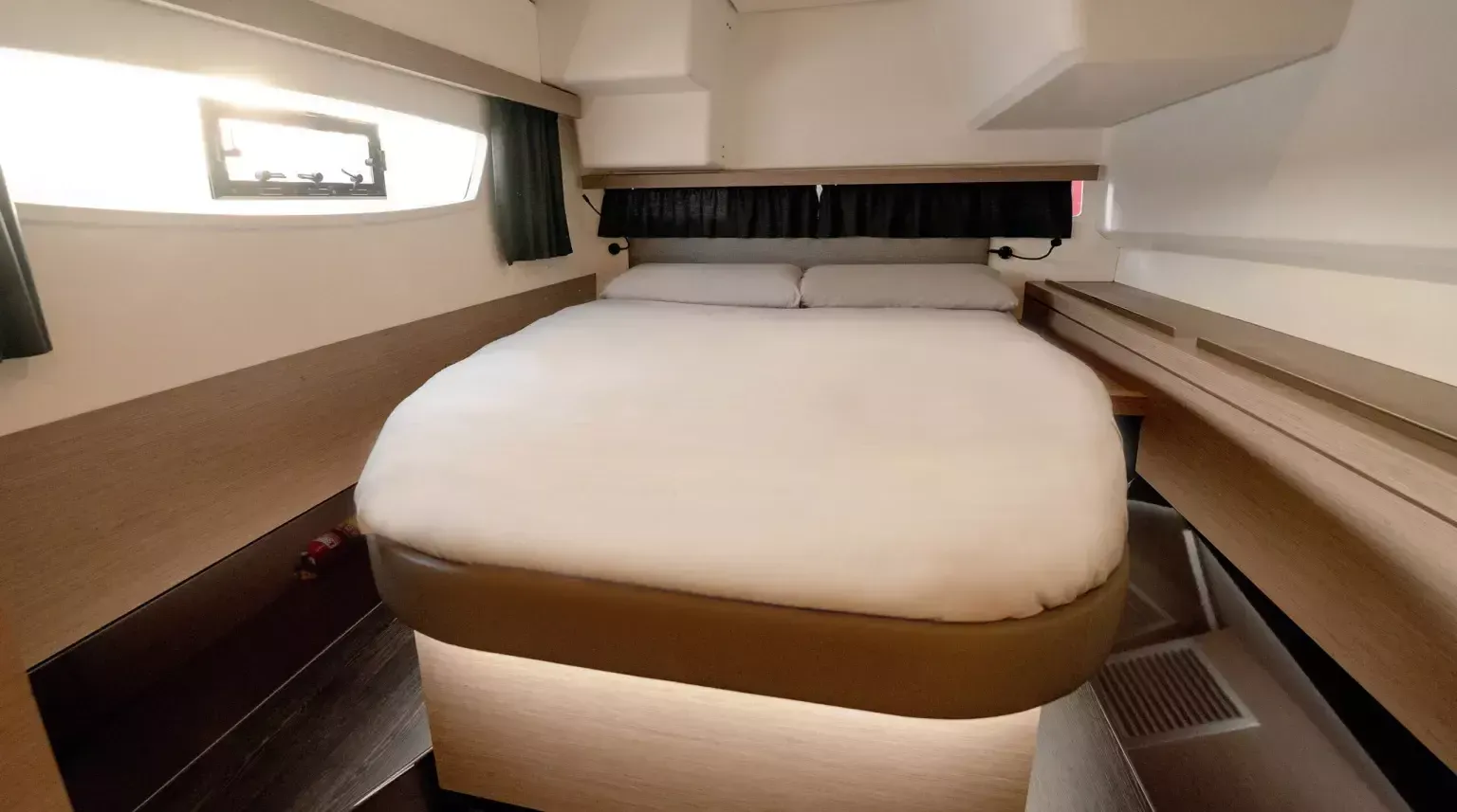 Fountaine Pajot Lucia 40 | Salvadoro