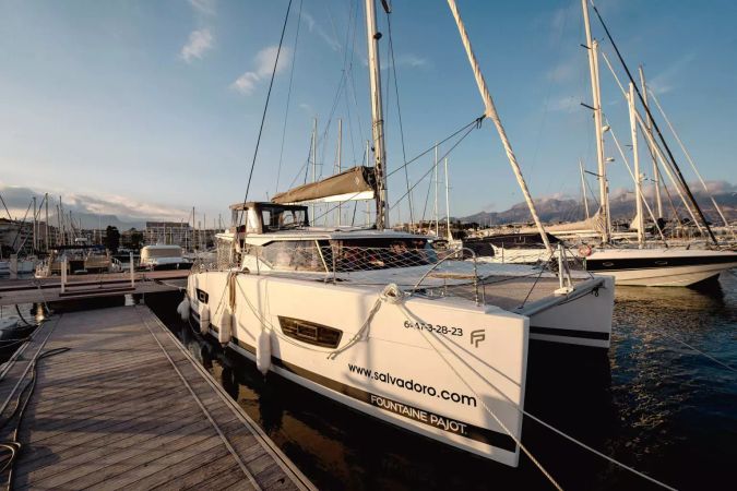 Fountaine Pajot Lucia 40 | Salvadoro