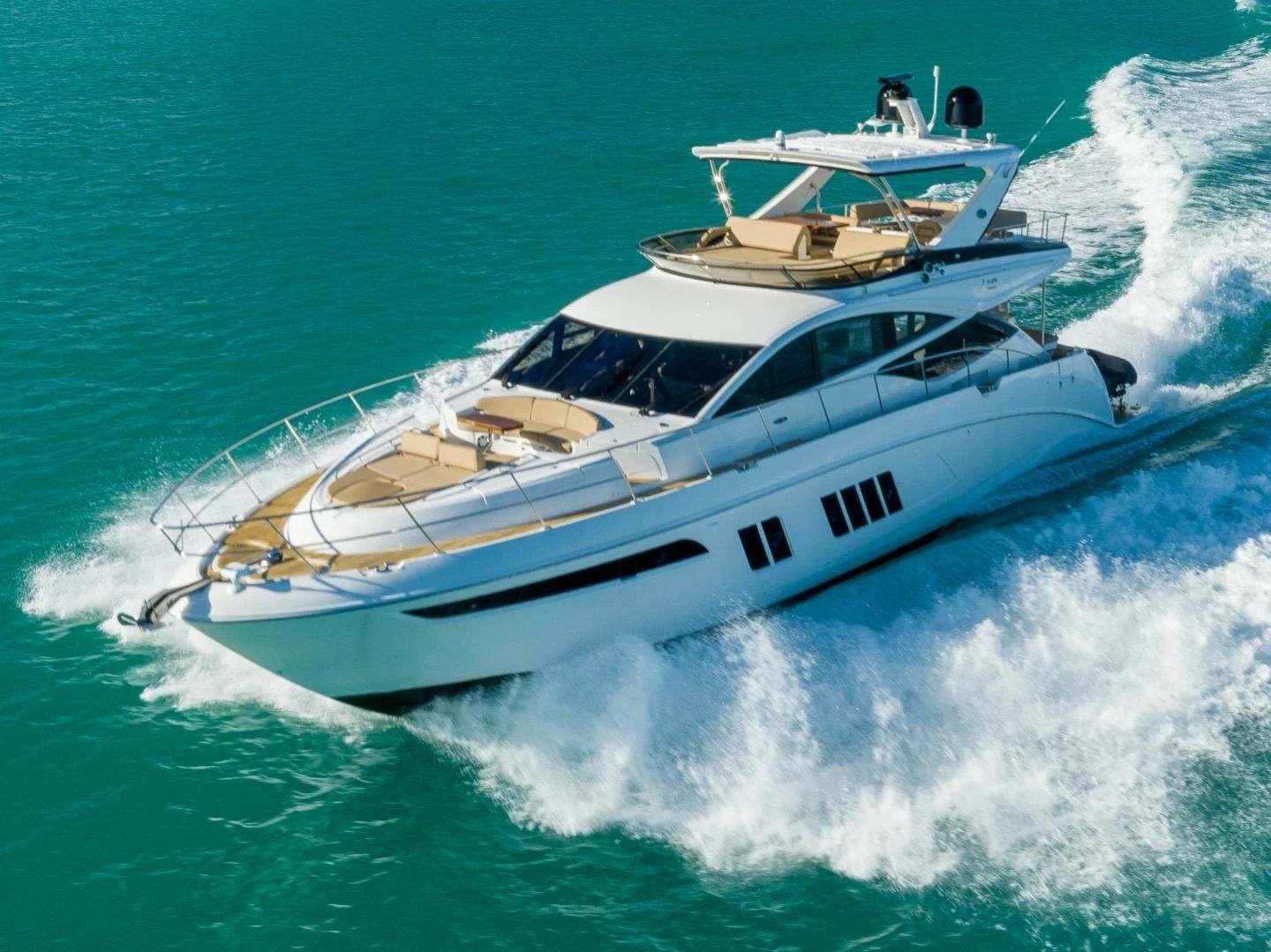 Sea Ray L650 | VIP Only