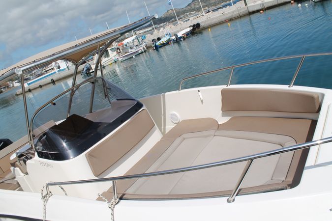 Quicksilver 755 | Moschos