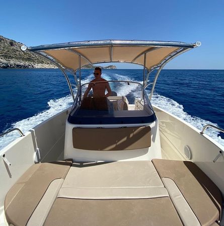 Quicksilver 755 | Moschos