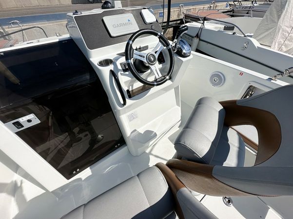 Beneteau Flyer 7 Spacedeck | Upaya