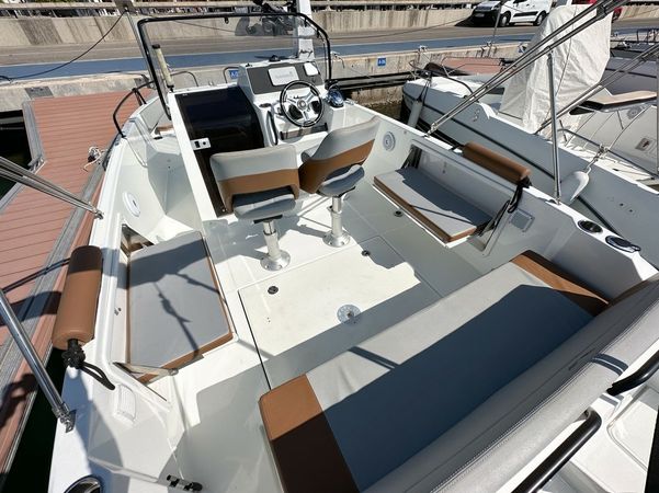 Beneteau Flyer 7 Spacedeck | Upaya