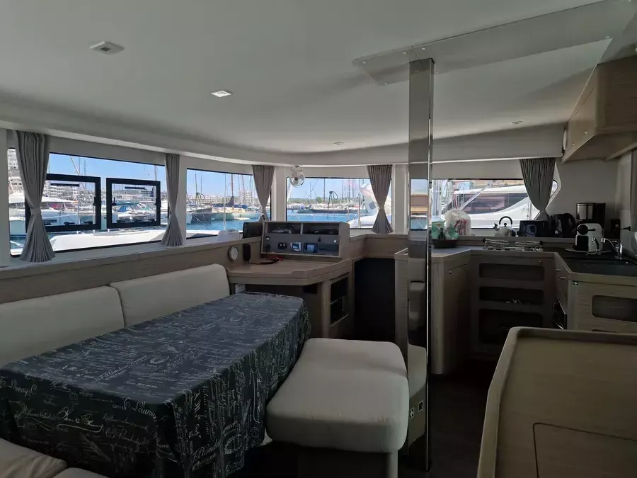 Lagoon 42 | Best Elli