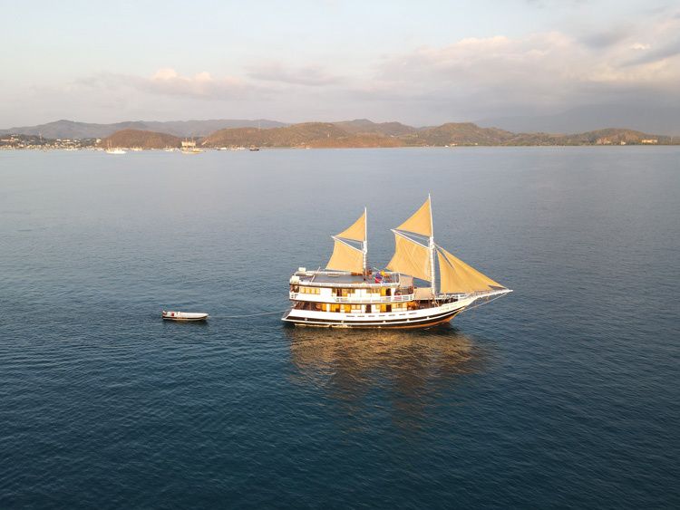 Custom Built Phinisi | Sukha Sail