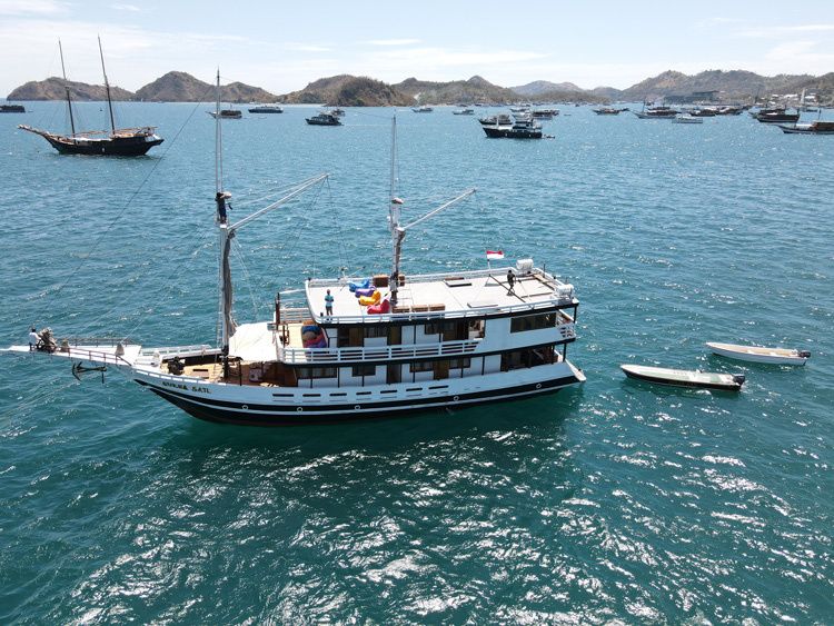 Custom Built Phinisi | Sukha Sail