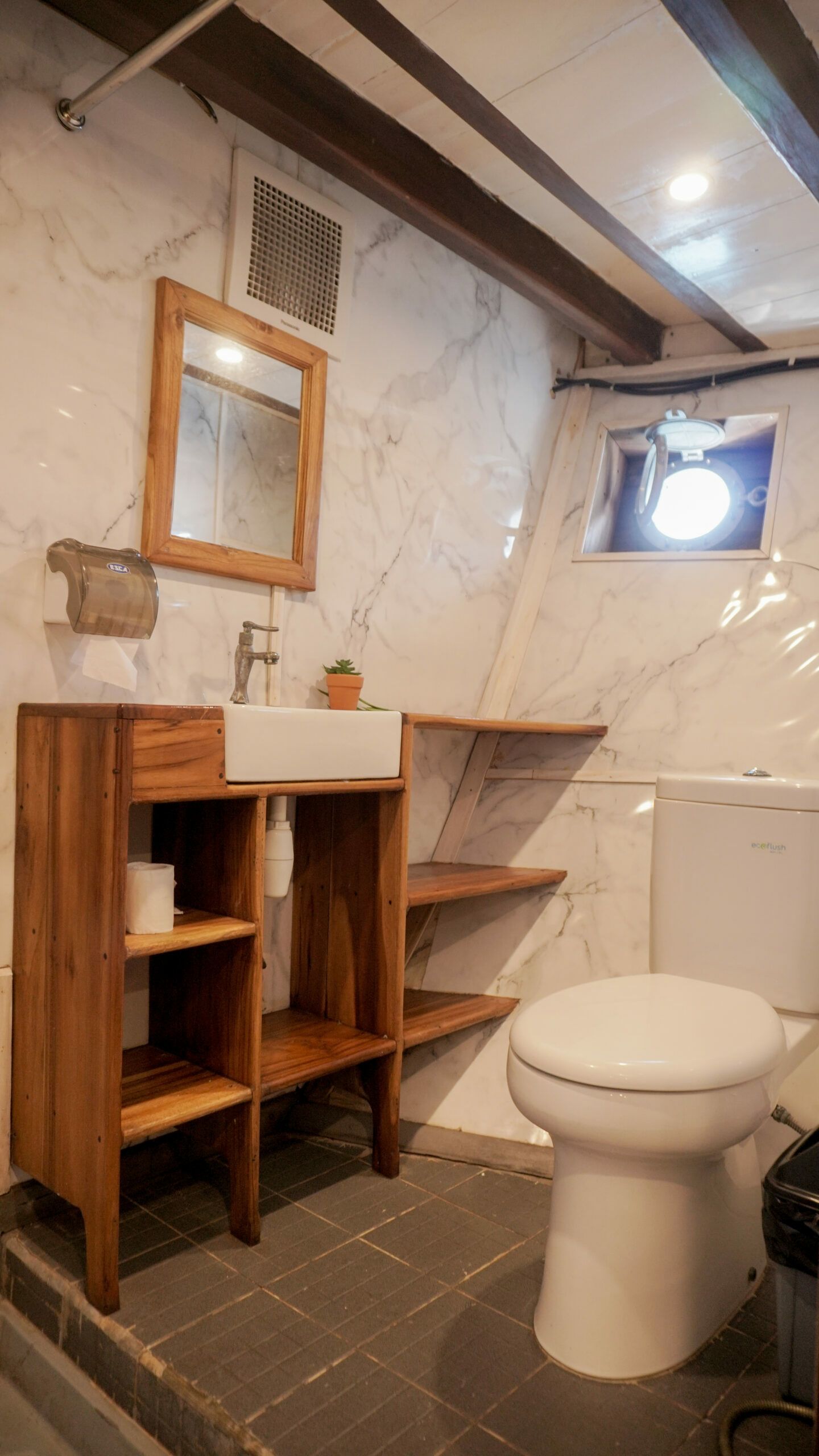 Custom Built Phinisi | Sukha Sail