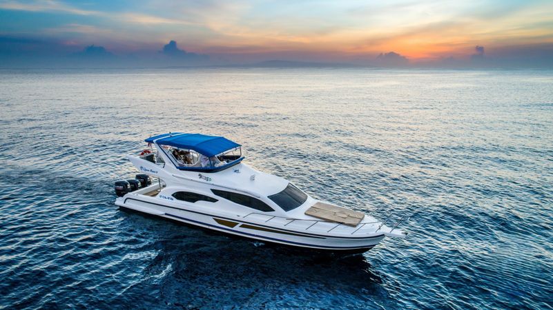 Custom Built 31 | Queen Ruizi 18