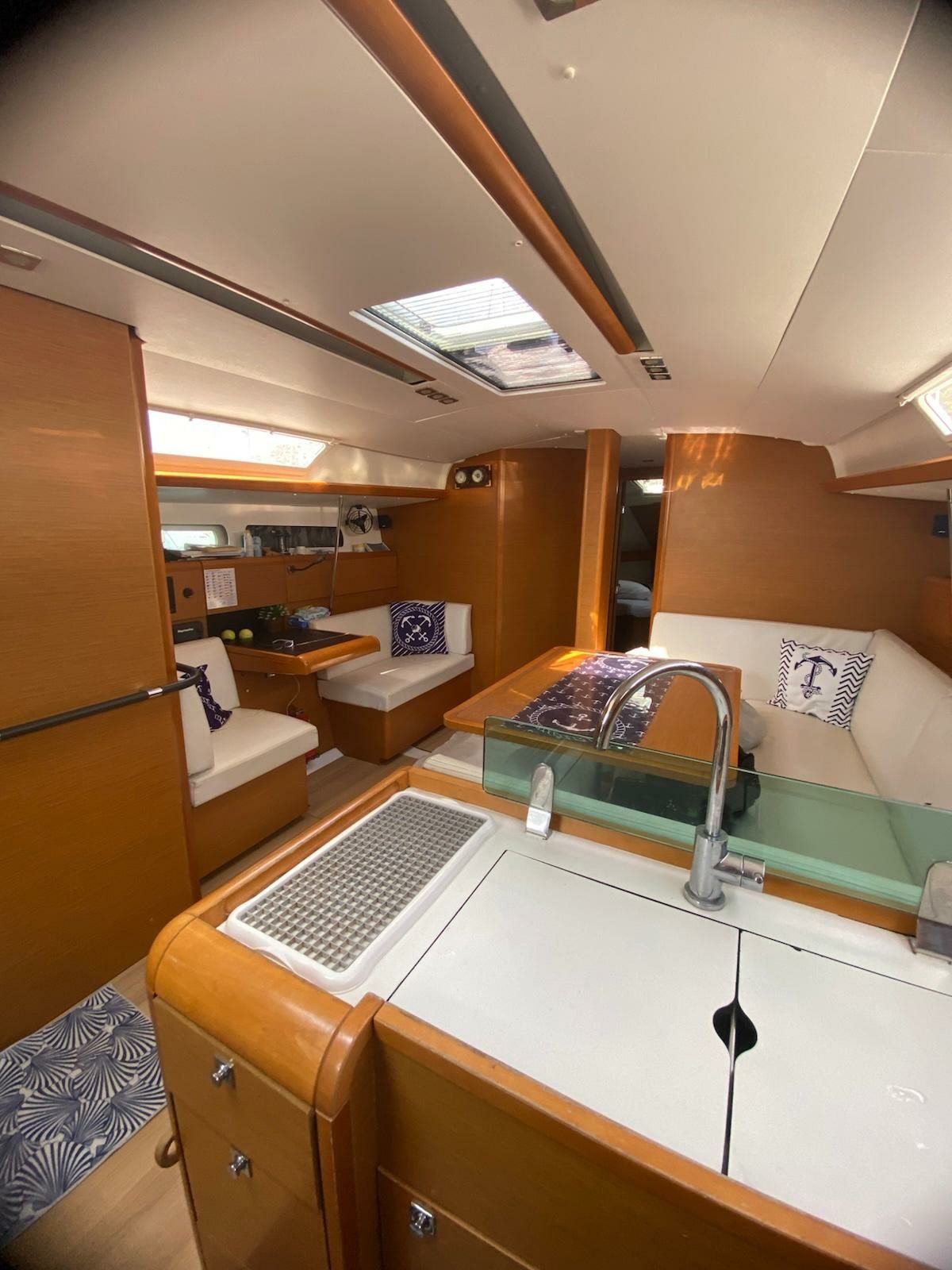 Jeanneau Sun Odyssey 449 | Blue Kiss