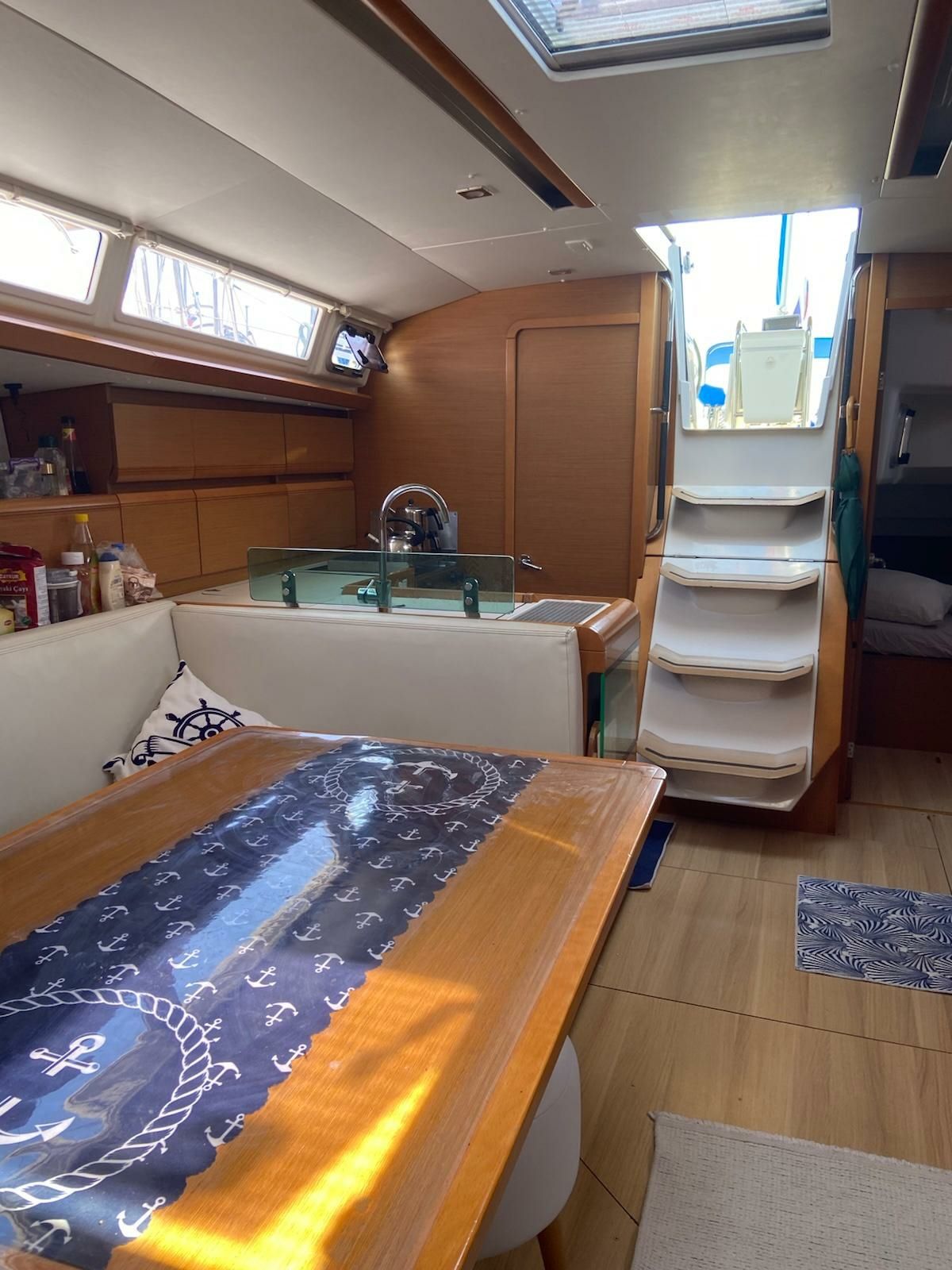Jeanneau Sun Odyssey 449 | Blue Kiss