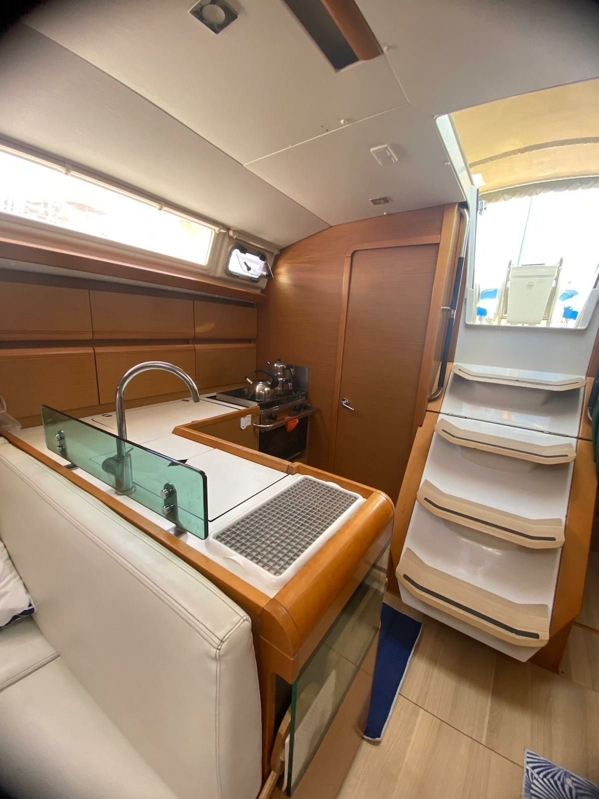 Jeanneau Sun Odyssey 449 | Blue Kiss