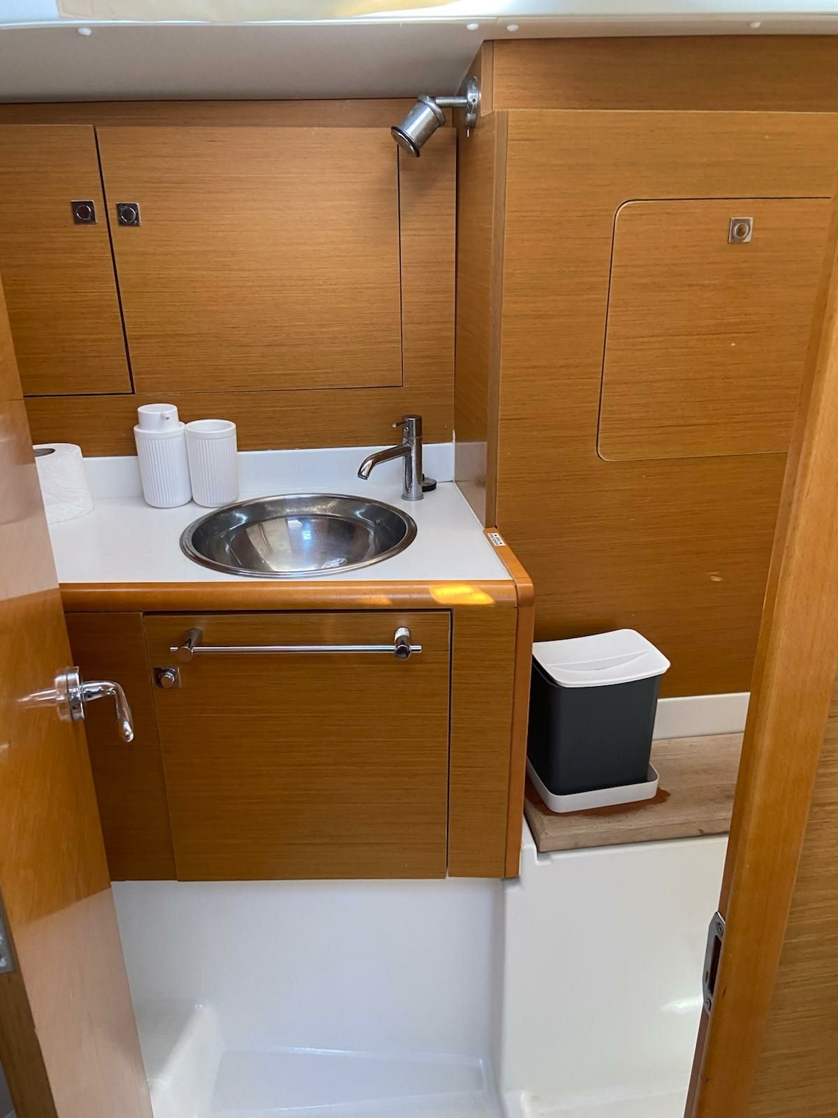 Jeanneau Sun Odyssey 449 | Blue Kiss