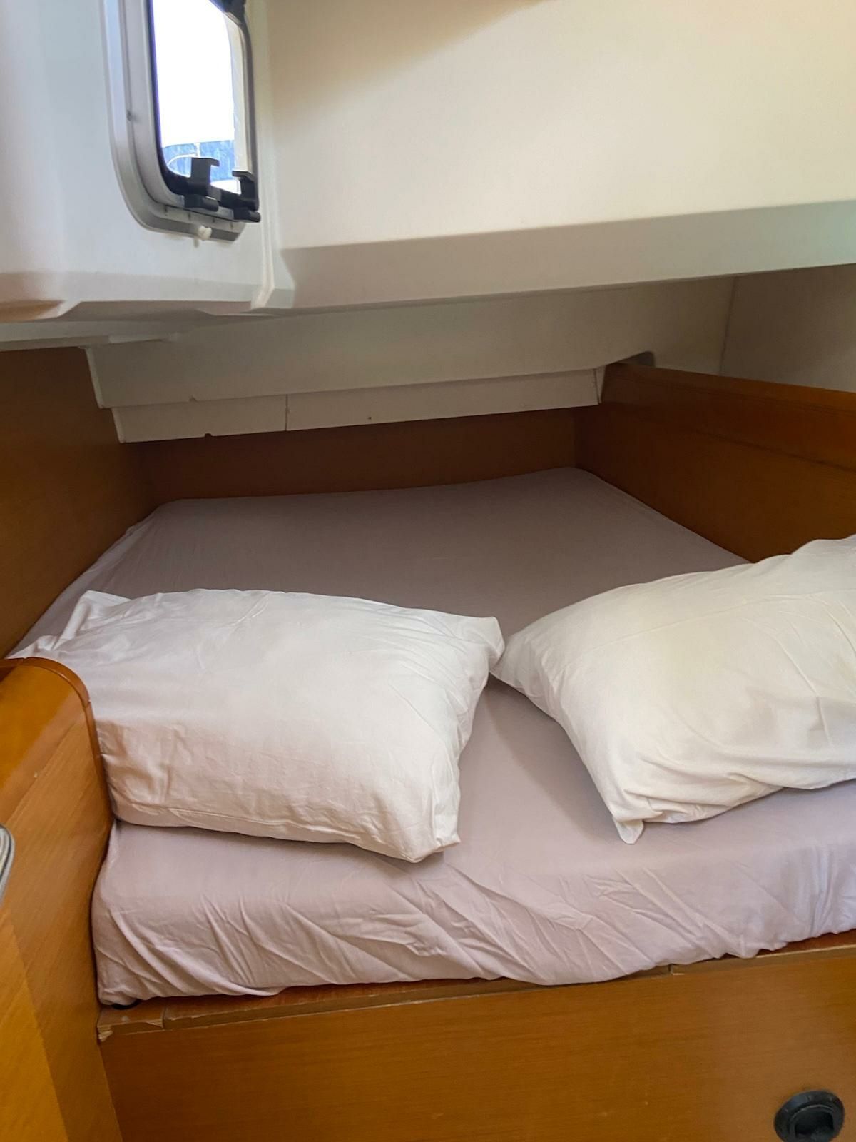 Jeanneau Sun Odyssey 449 | Blue Kiss