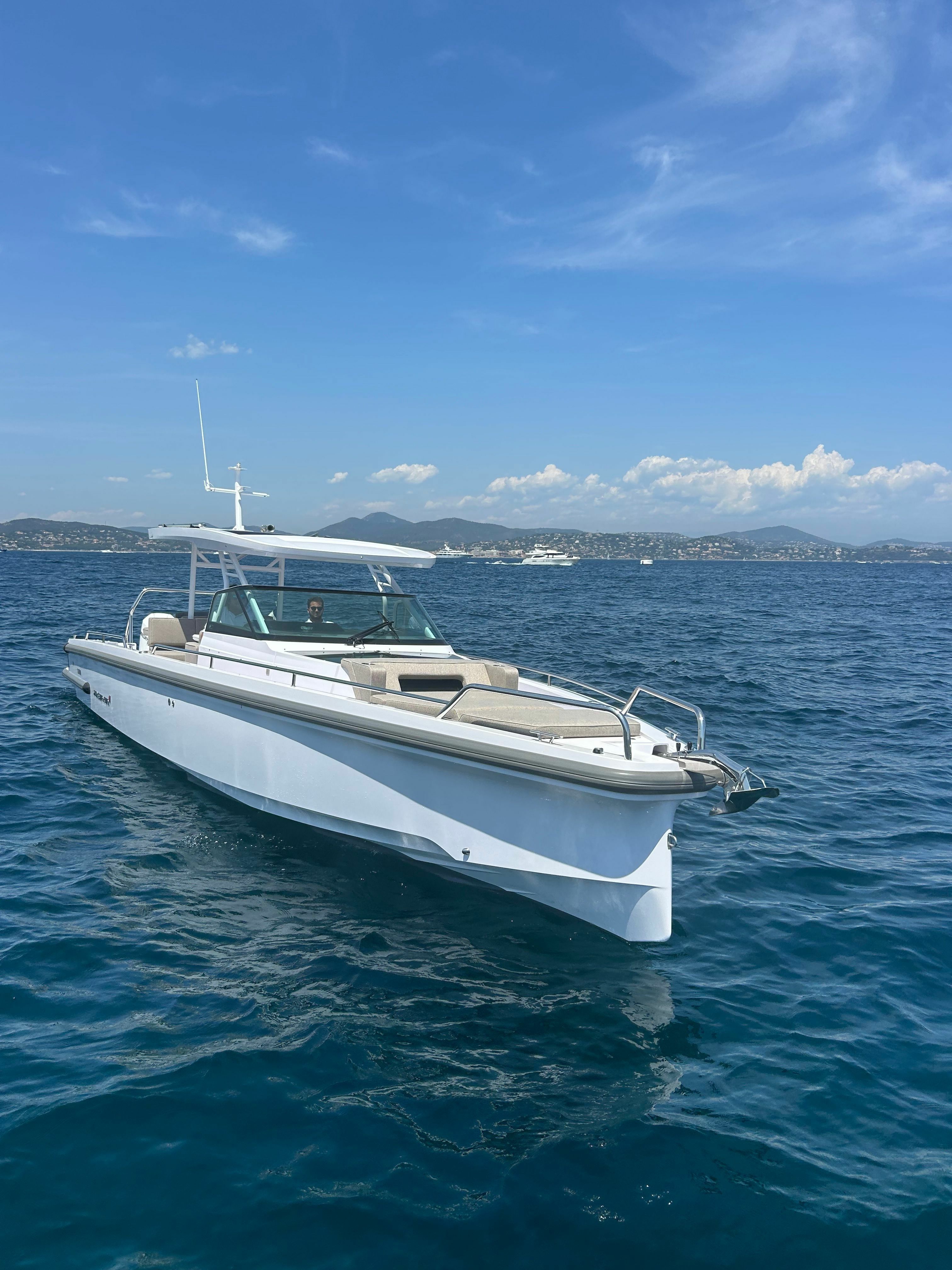 Axopar 37 Sun Top | Amac