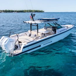 Axopar 37 Sun Top | Amac