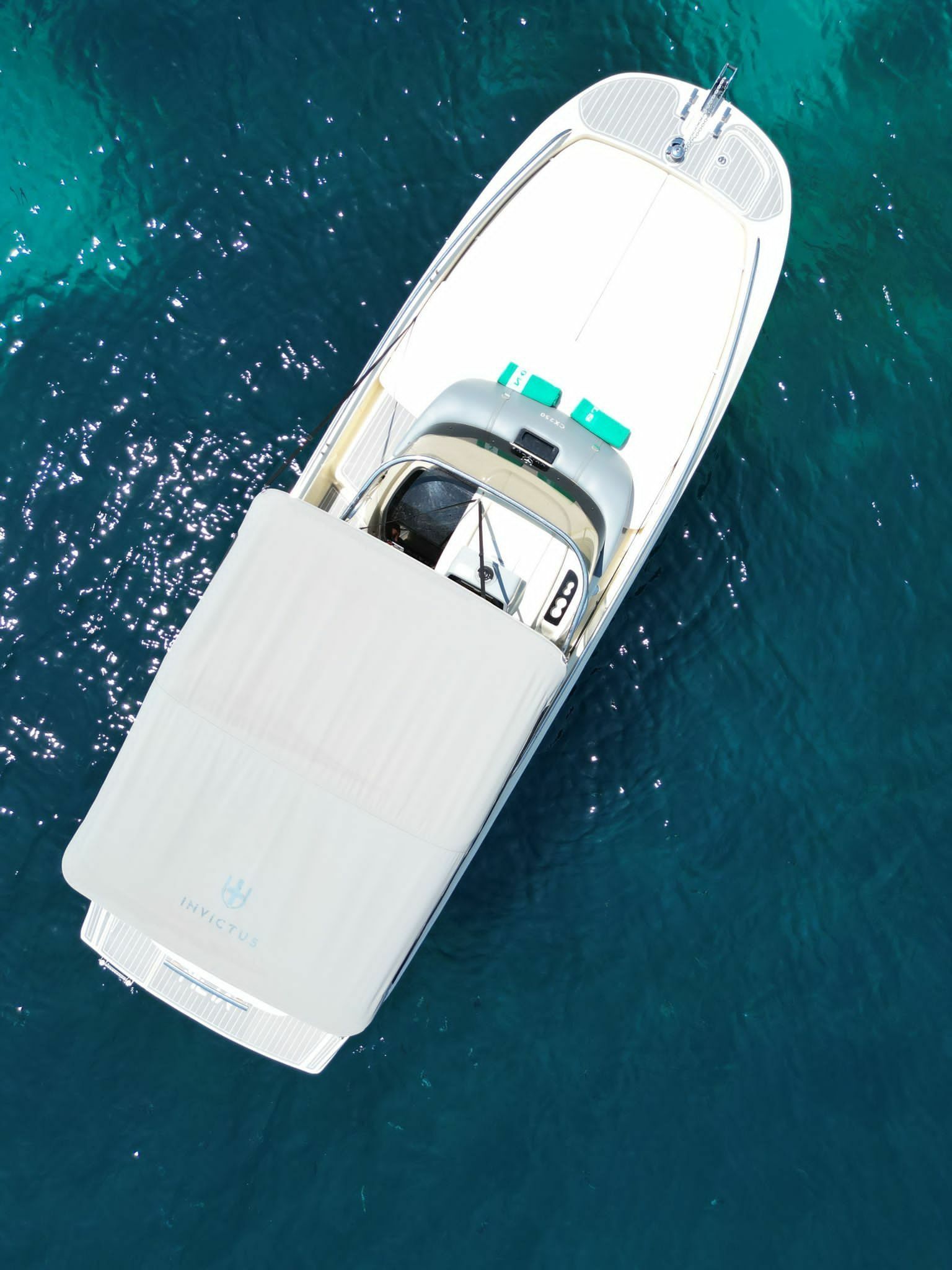 Invictus CX250 | Meta