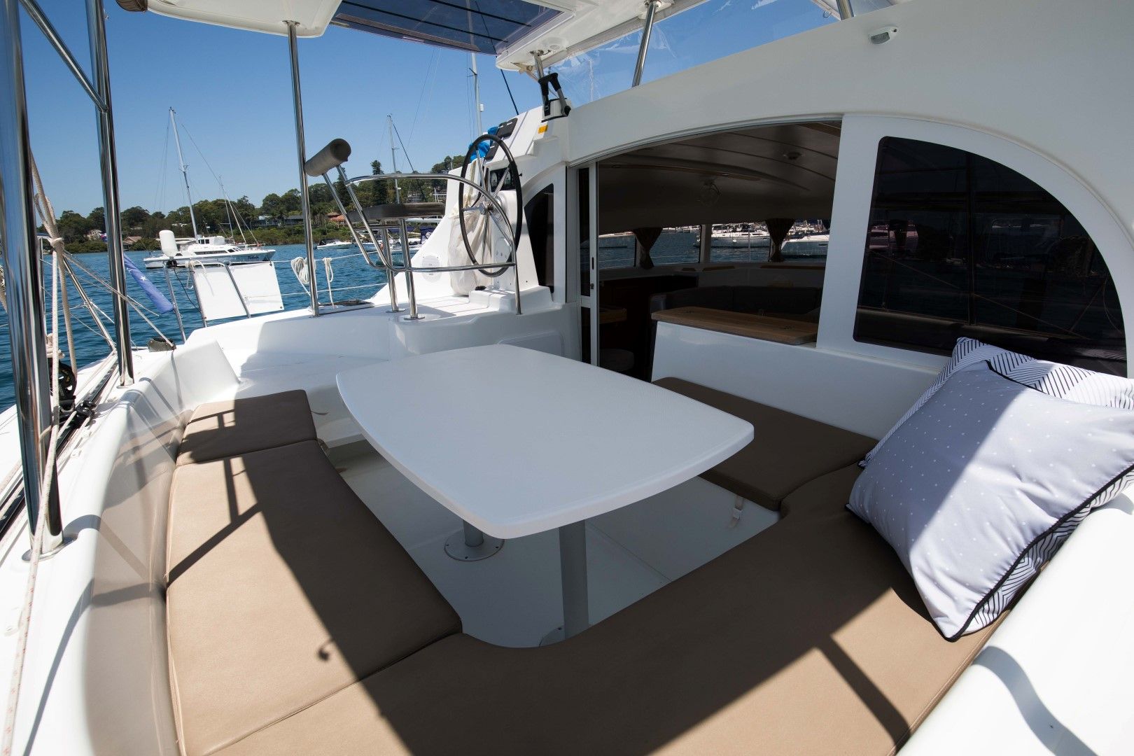 Lagoon 380 S2 | Keshi