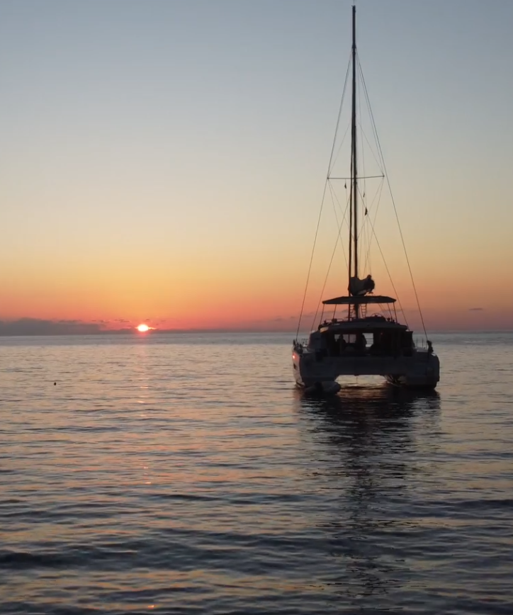 Bali 5.4 | Lusitana boat