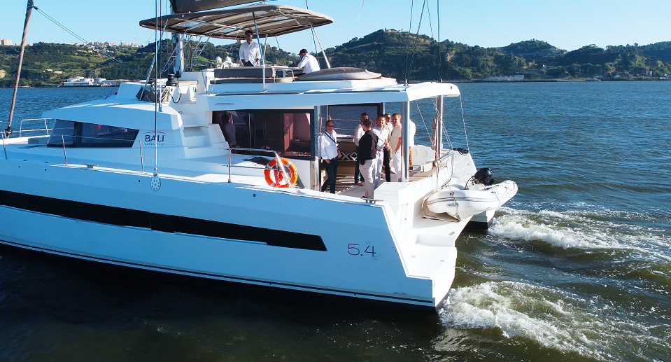 Bali 5.4 | Lusitana boat