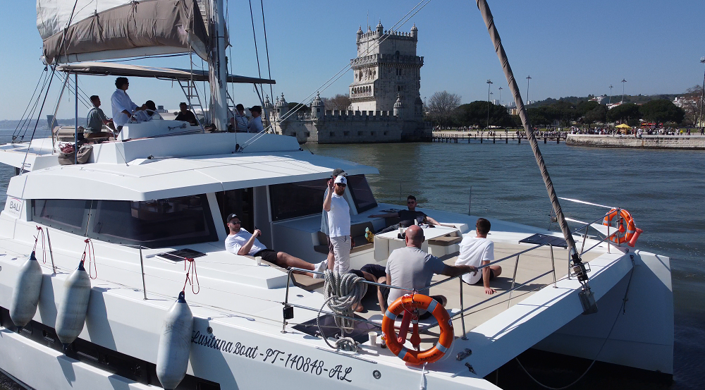 Bali 5.4 | Lusitana boat