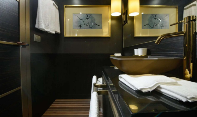 Custom Built 65 | Goldfinger