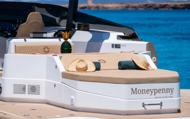 Custom Built 39 | Moneypenny