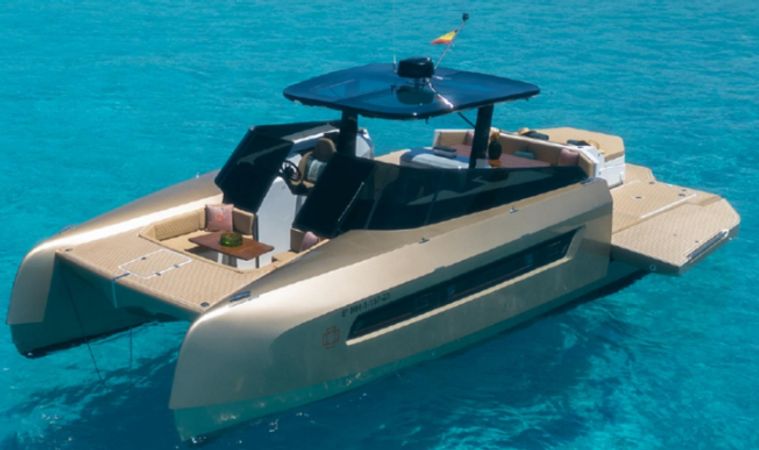 Custom Built 39 | Moneypenny